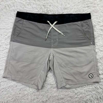 Vuori Shorts Mens 40 Gray Striped Kore Lined 9'' Performance Gym Stretch Active
