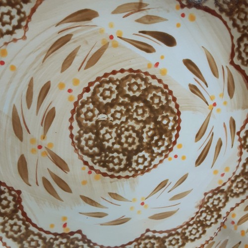 Temptations Presentable Ovenware 10" Old World Scalloped Dish With Metal Holder - Picture 13 of 13