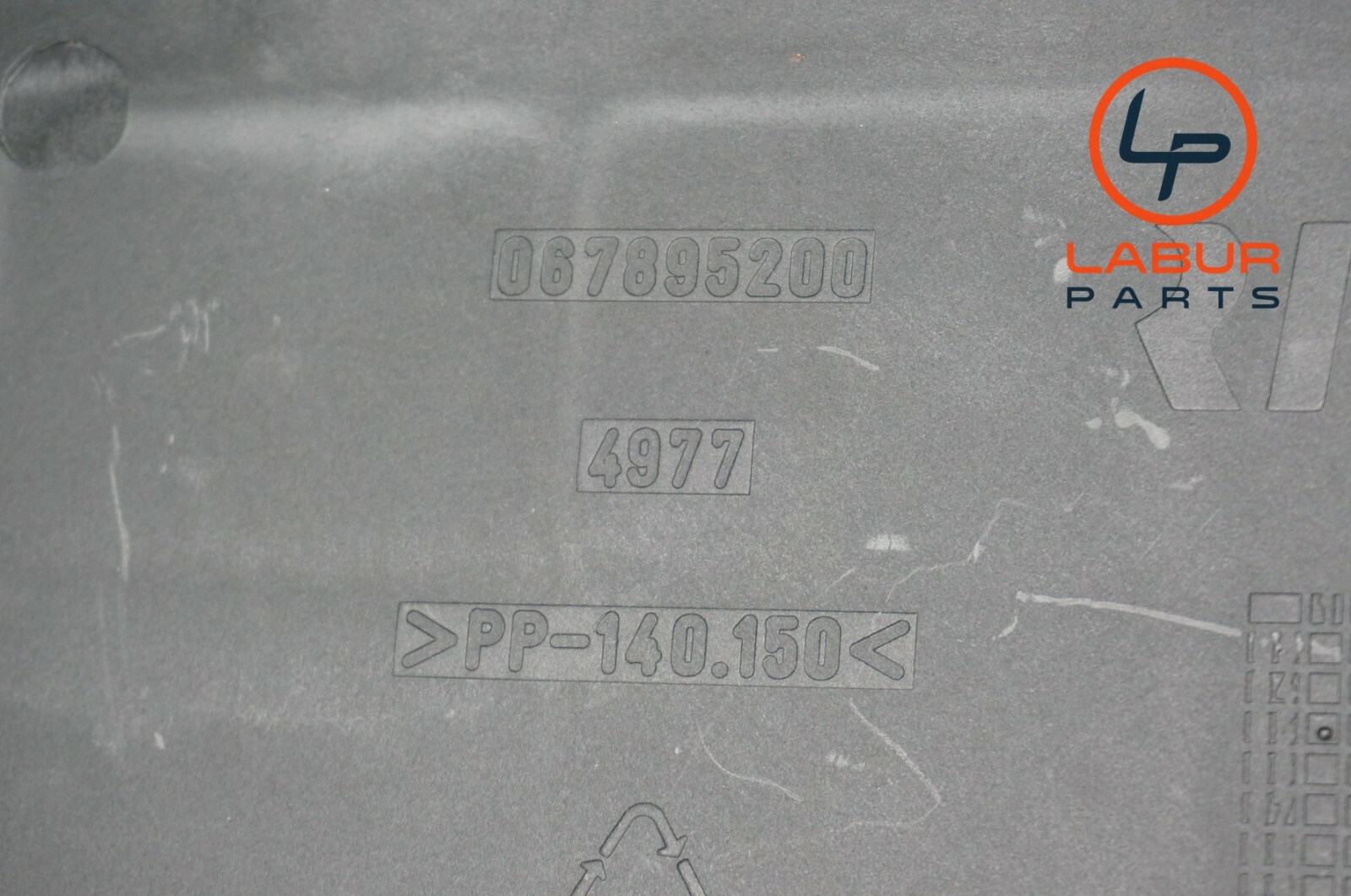 M139 Maserati 05-08 Quattroporte Trunk Spare Carrier Tub Bucket Liner Z1748