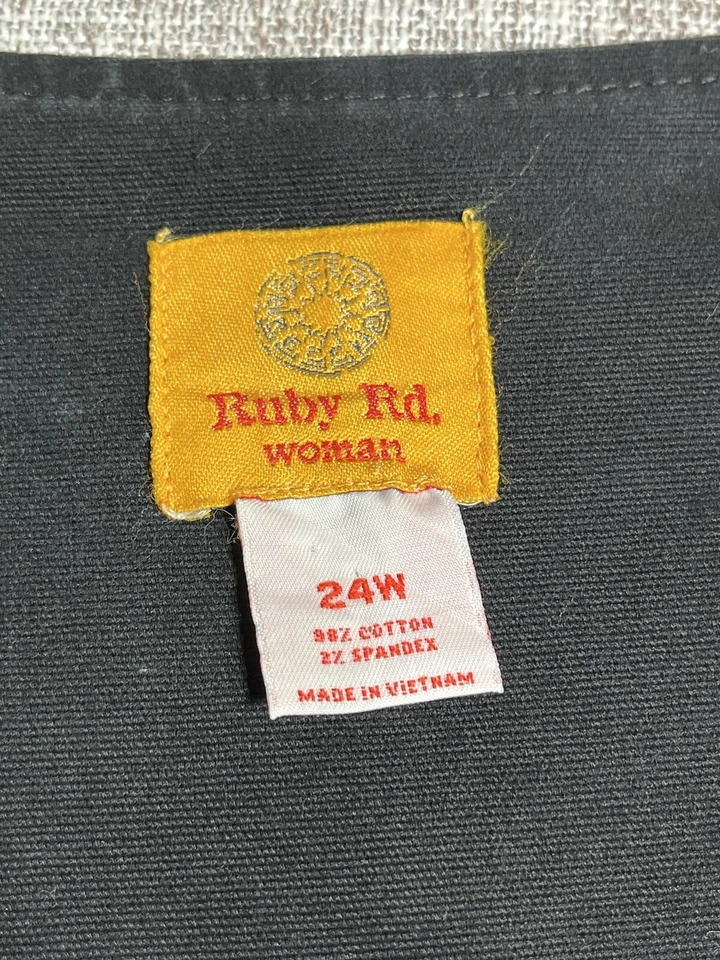 Ruby Rd. SZ 24 W Women’s Black Embellished 3/4 Sleeve Full Zip Pockets Jacket - Image 4 of 4