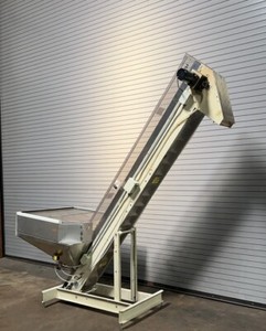 Hoppman 30 CU FT Stainless Cap Feed Hopper Feeder, Incline Cleated Conveyor