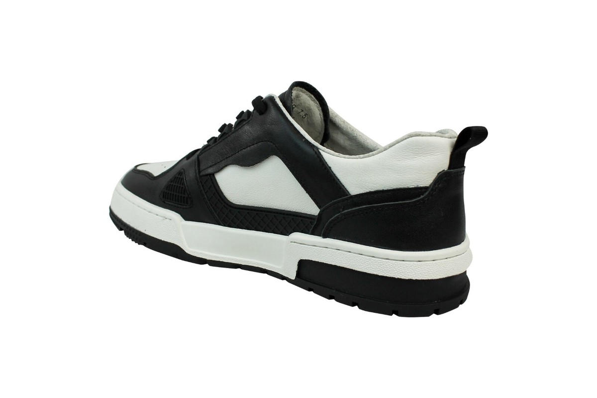 Black Leather Low-Top Sneakers with White Toe Caps and Gray Laces Rick Owens Avant-Garde: Style Guide & Iconic Sneakers main image 3