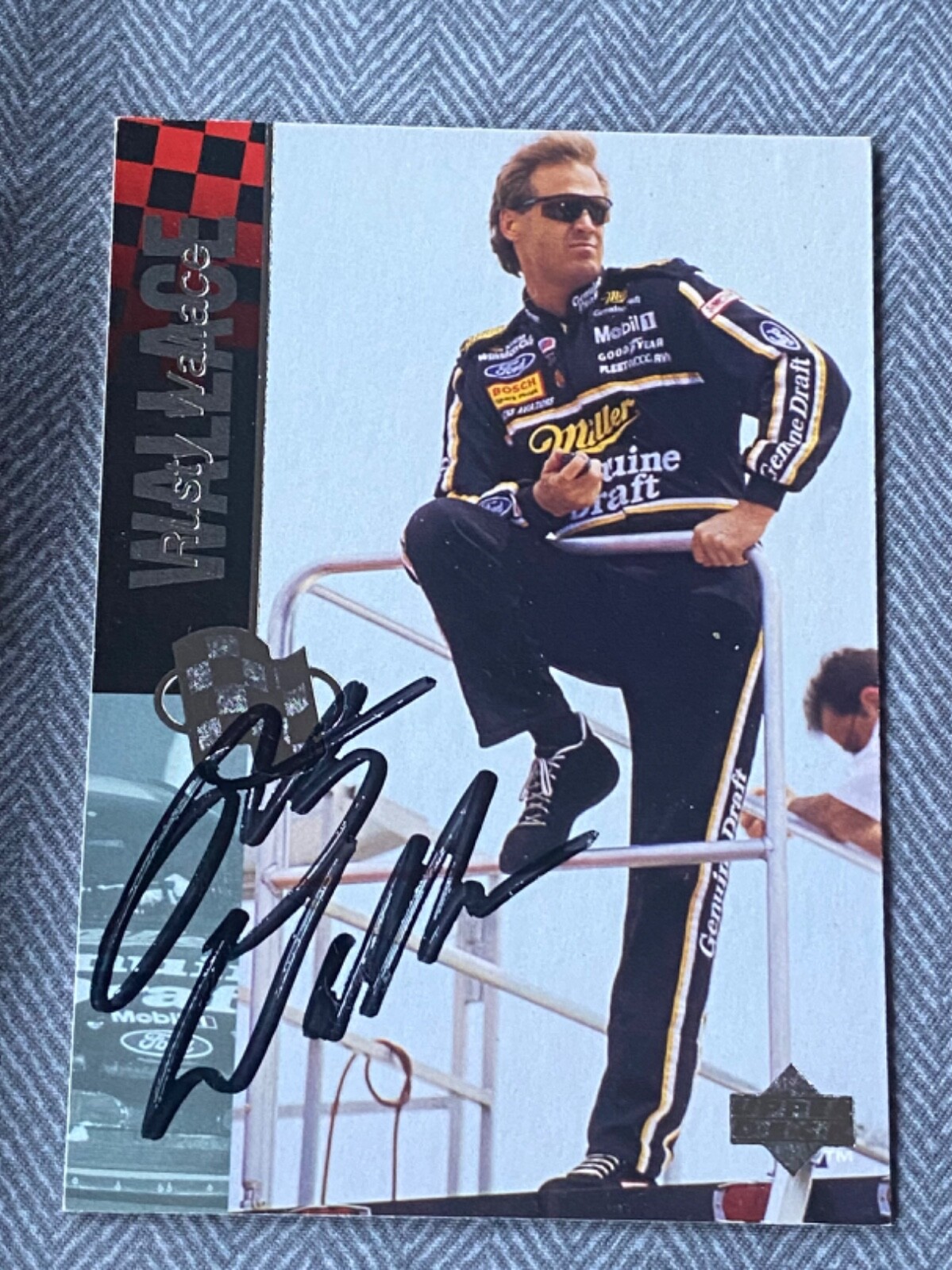 Rusty Wallace VINTAGE UPPER DECK 1995 MILLER GENUINE DRAFT #2 NASCAR signed card