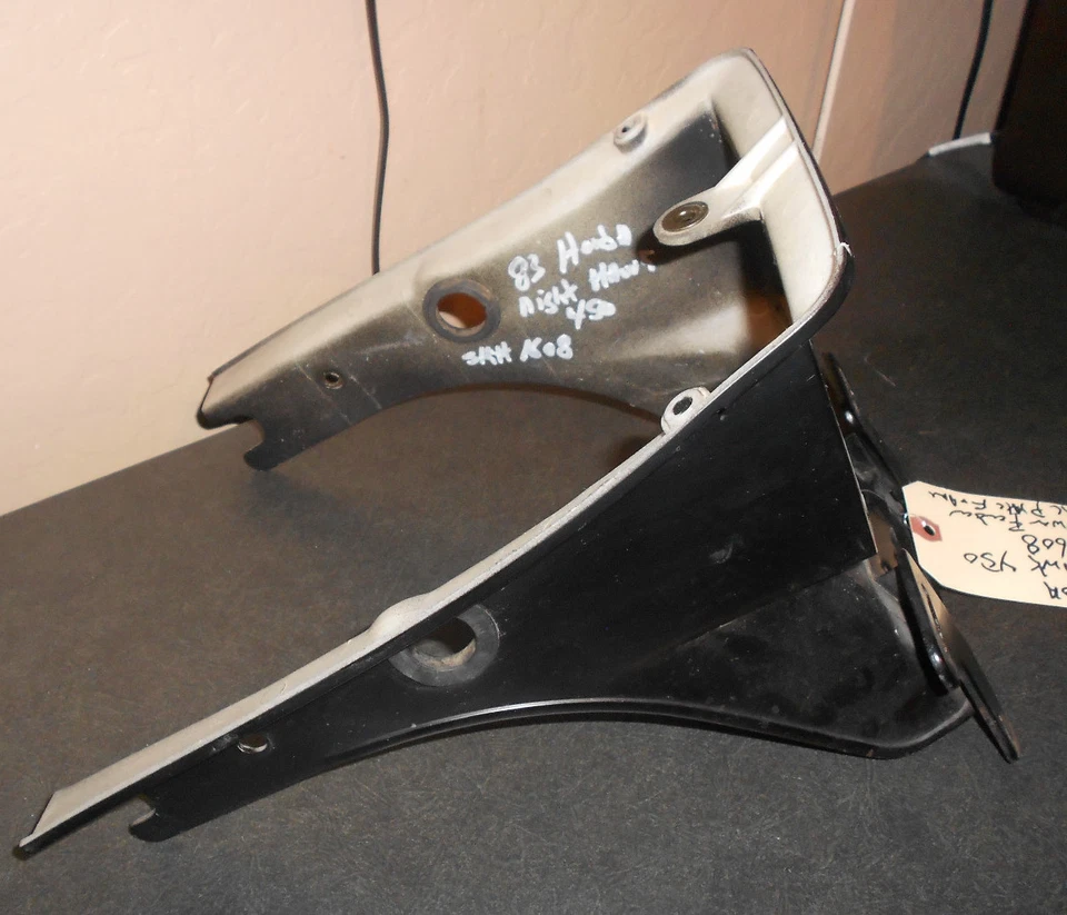 1983 HONDA NIGHTHAWK CB450 SC FENDER BRACKET 80102-MC9-6700 - Image 3 of 4