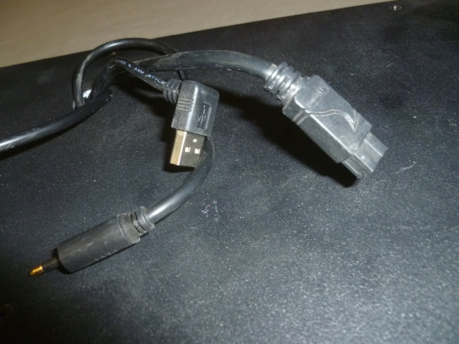 SAVANT PMC1000 PROTEGE MULTI ROOM CONTROLLER DVI USB FIREWIRE RCA