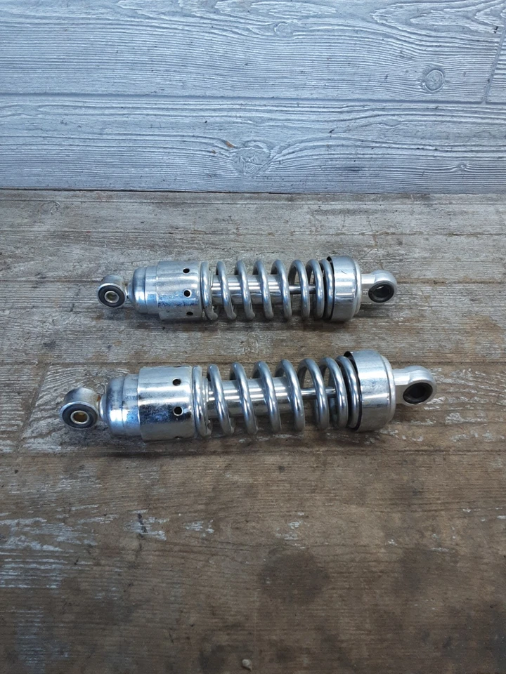 83 Amortiguadores traseros izquierdo derecho cromados Yamaha XS650SK Heritage Special 1983  Foto 3 de 4