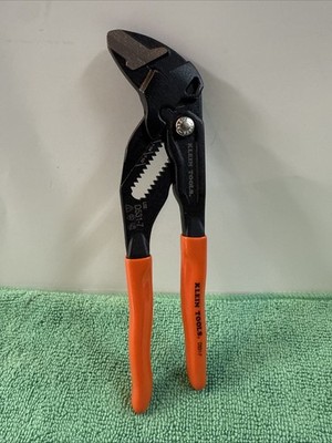 Klein Tools D531-7 Quick-Adjust Klaw 7'' Pump Pliers