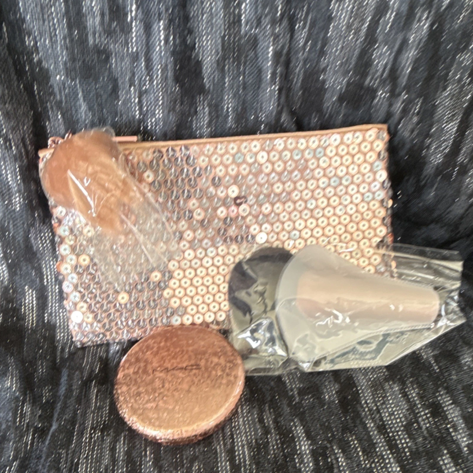 M·A·C Rose Gold Makeup Set 3pc Cosmetic Bag & Brush Set Includes Brush Bag