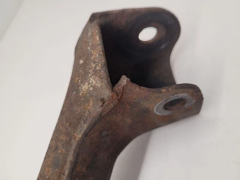 Brazo de control inferior derecho pasajero GMC ENVOY XUV 2004-2005 19133556 Foto 4 de 4