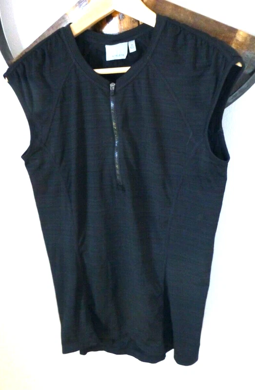 athleta 1/4 zip sleeveless back zip pocket shirt
