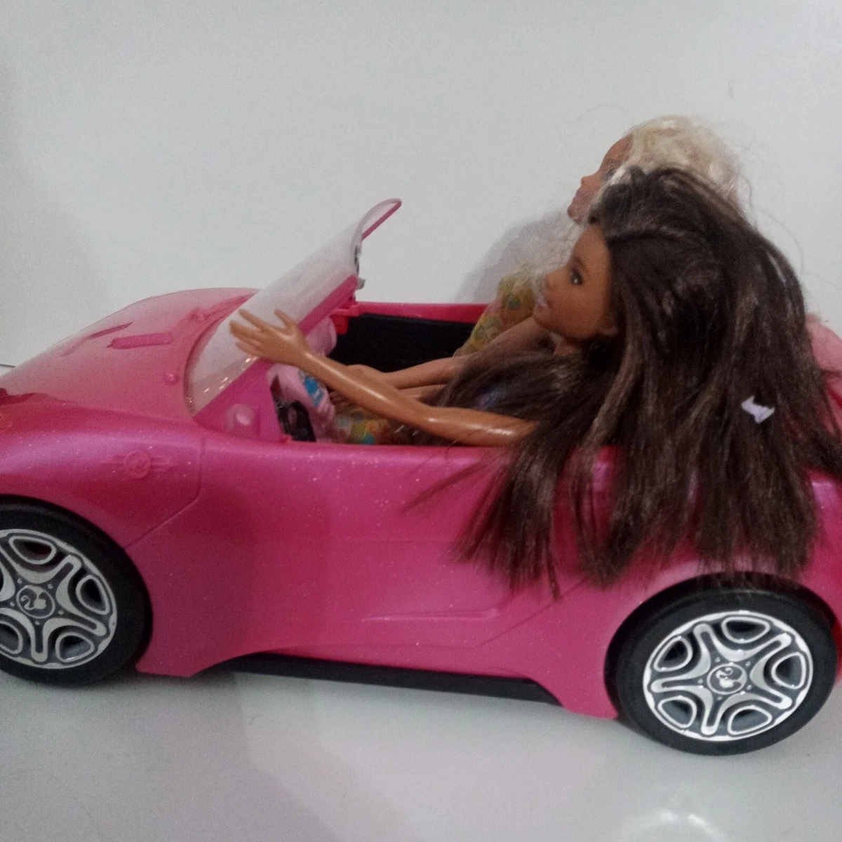 Barbie Glam Convertible Sports Car + Pair of 2 Barbie Dolls/w Accessories