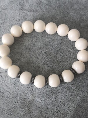 LeslieA. Designs Creme Perlen mit gepflasterten Diamantscheiben 