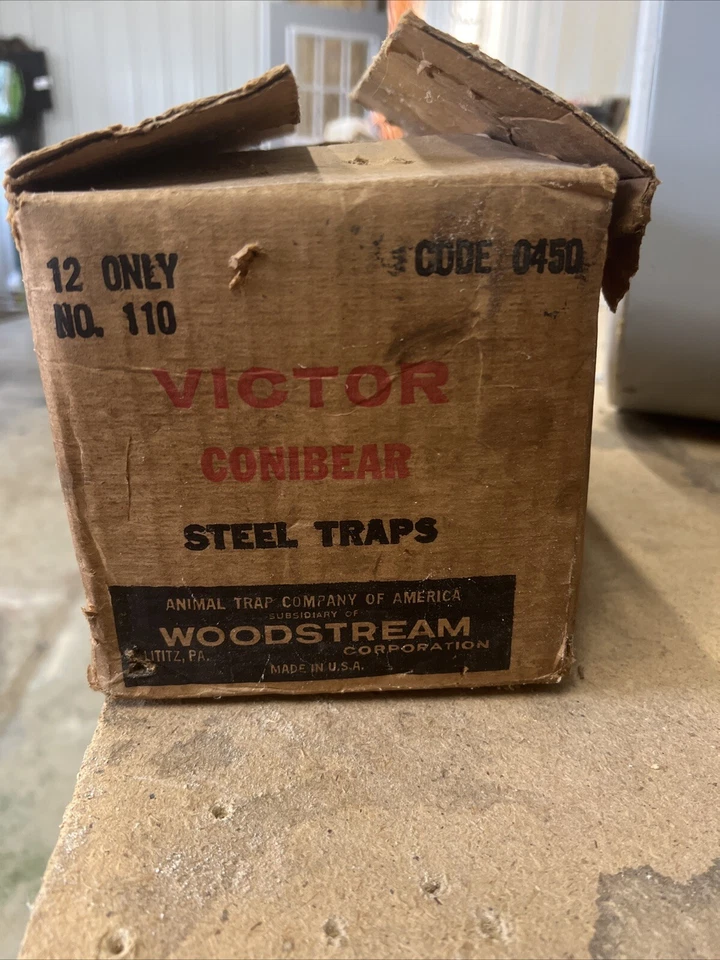 Vintage Victor Conibear Steel Traps 110 New In Box 12 Pk With Instructions - Image 2 of 4