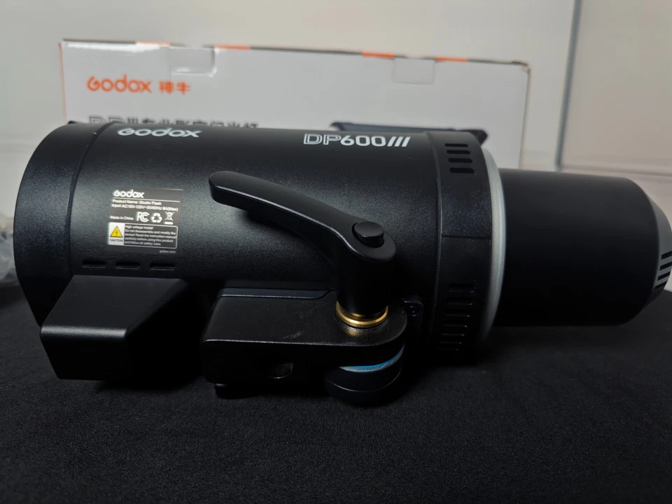 Flash de estudio profesional Godox DP600III 600Ws - Excelente estado Foto 4 de 4