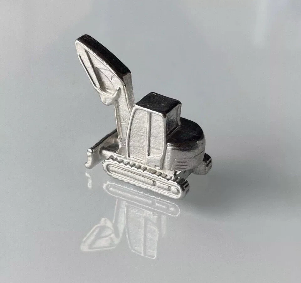 Monopoly Construction Edition Board Game New and Sealed - Image 4 of 4