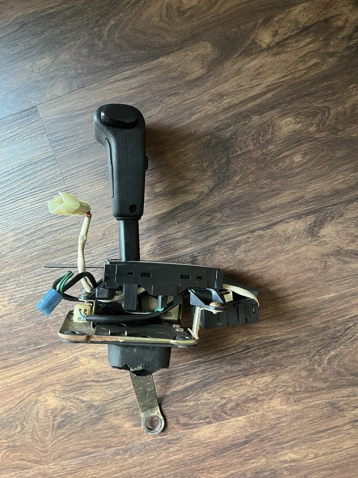 TOYOTA SUPRA 1989-1992 MK3 A/T AUTOMATIC TRANSMISSION GEAR SELECTOR SHIFTER OEM - Image 4 of 4