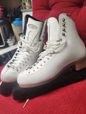 Riedell model 29 Edge figure ice skates size 7.5 Med w/ Astra Eclipse blades 