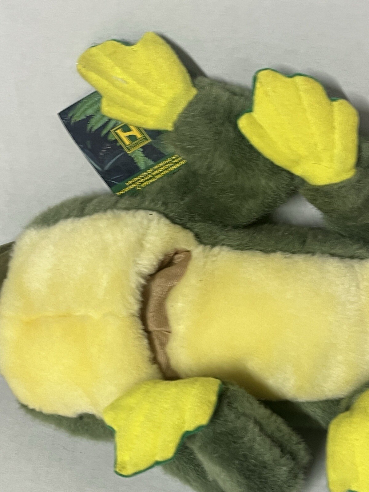Iguana Lizard Reptile Puppet Hosung Brand Plush w/Tags 1997