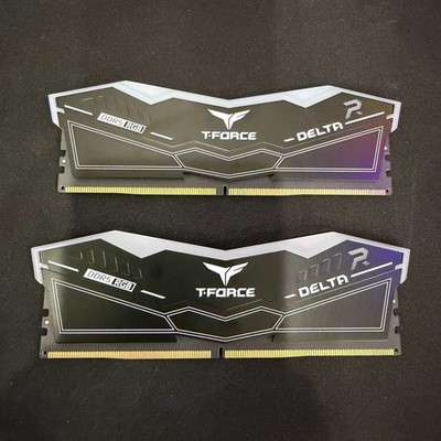 TEAMGROUP T-Force Delta RGB DDR5-5200 32GB (2x16GB) RGB Desktop DIMM RAM