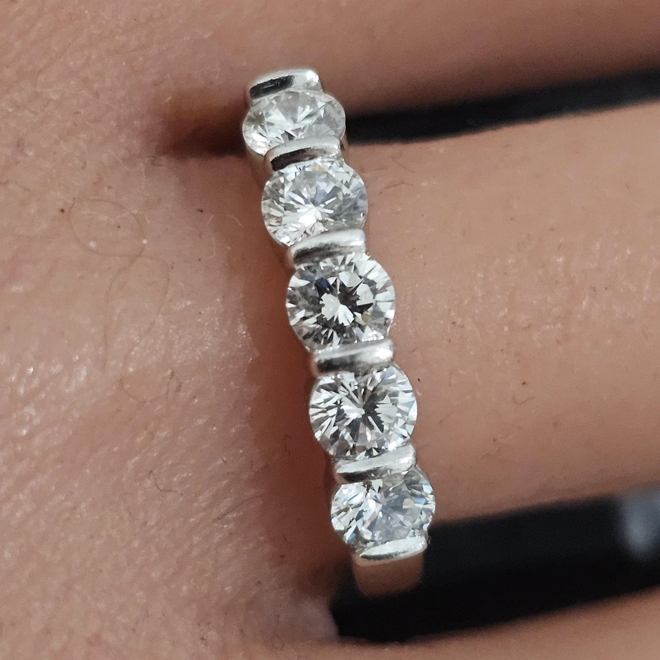 Tiffany & Co. Platinum Bar Set Diamond Wedding Band Ring 1ct sz 6.75 - Image 2 of 4