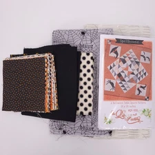 The Quilt Factory Spellbound A Halloween Table Square Pattern 54 x 54" *READ*