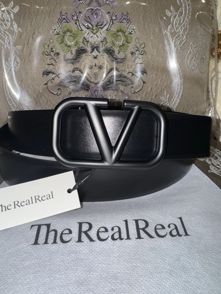 Cinturón para hombre Valentino de cuero negro mate con hebilla en V talla 105 - 36/38 cintura Foto 4 de 4