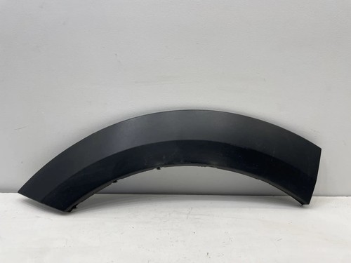 Rear wheel arch trim