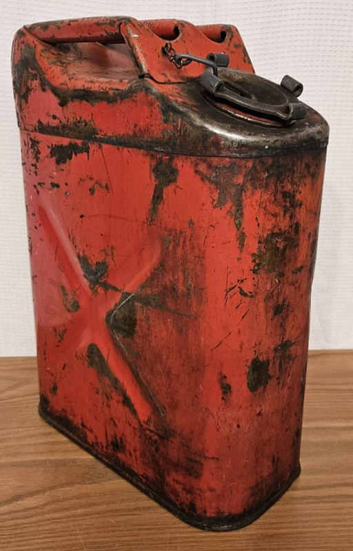 USMC 20-5-73 DOT-5 Liter steel gas can