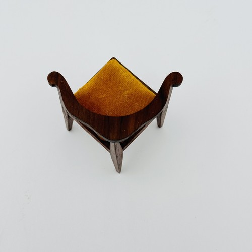 Miniature Dollhouse 1:12 Sonia Messer Gold Velvet Corner Chair Seat 3 Legs - Picture 8 of 13
