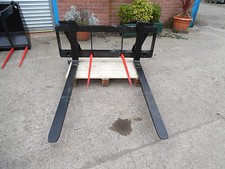 PALLET FORKS 2 TONNE TRACTOR / TELEHANDLER WITH 2 TINES EURO 8 BRACKETS