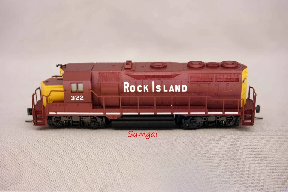 MTL 981 01 102 Rock Island GP35 locomotive 322 Z Scale Z Gauge Micro-Trains Line - Image 2 of 4