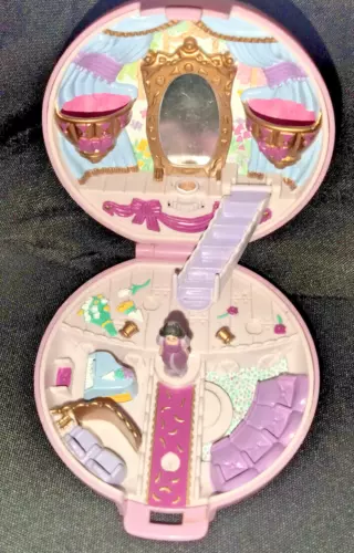 L@@K!! YOURS today is this wonderful Polly Pocket Ballerina Grand Ballet