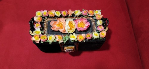 Mary Frances Flower Garden Top Handle Box Bag Handbag - Picture 2 of 6