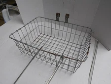 VINTAGE BIKE 1960's 1970's  BIKE BASKET 20" 25" 26" MEDIUM SIZE PAPER BOY NICE