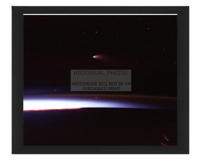 HALE BOPP COMET OVER SUNSET CITY LIGHTS FROM SPACE SHUTTLE 199 8X10 FRAMED PHOTO