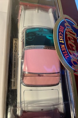 Road Legends 1955 Ford Fairlane Crown Victoria 1:18 Scale Die cast