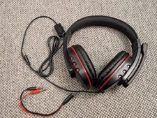 Gaming headset with microphone