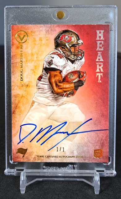 2012 Topps Valor Heart #1/1 Doug Martin ON CARD AUTO RC SSP Bucs True One of One