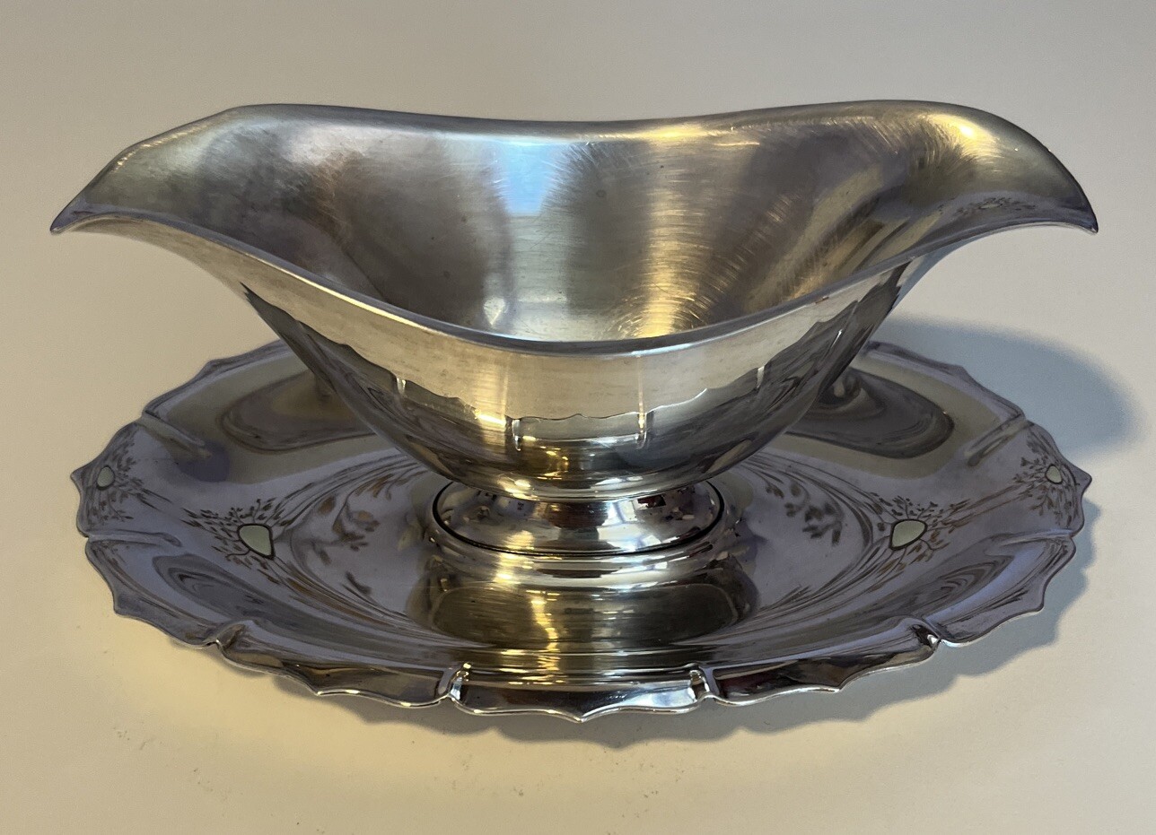 Early American International Silver Company Silver Plated 2116 Gravy Boat