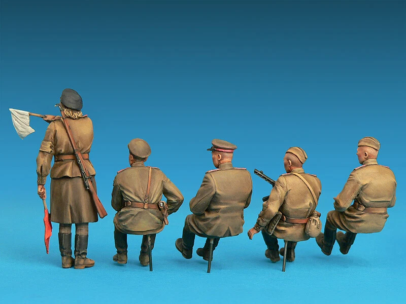 MINIART SOVIET JEEP CREW SPECIAL EDITION 1:35 COD.35313 - Immagine 2 di 3