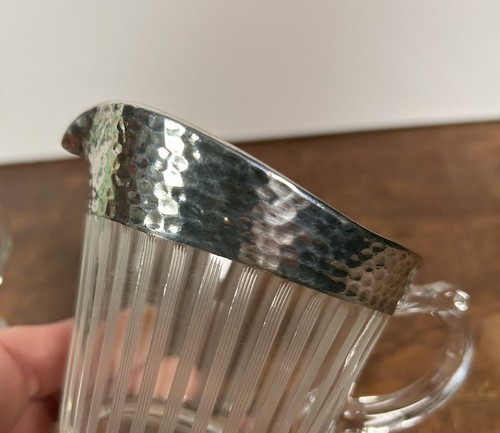 Juego de azúcar y crema de vidrio transparente de colección con borde plateado martillado vidrio acanalado - Imagen 3 de 16