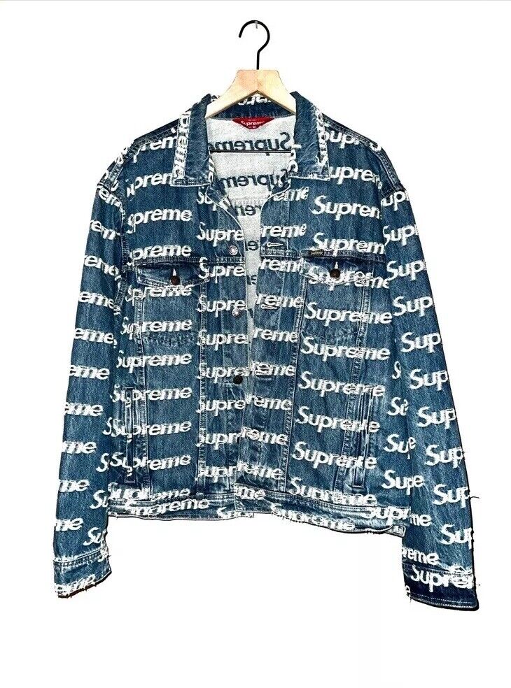 RARE Supreme Frayed Logos Denim Trucker Jacket Blue SS21 RARE Supreme Frayed Logos Denim Trucker Jacket Blue SS21