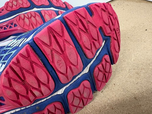 Zapatos para correr ASICS Gel Nimbus para mujer talla 10 - Imagen 14 de 19