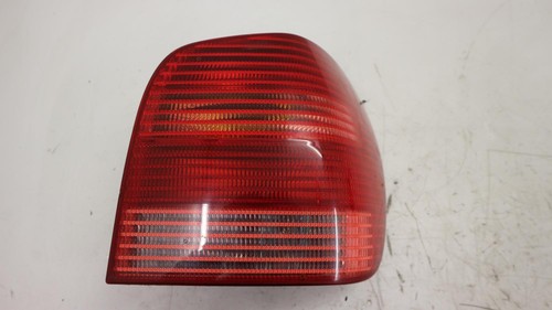 VW Polo 6N2 Rücklicht Rückleuchte rechts 6N0945257B