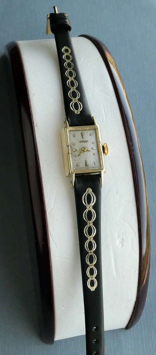 Vintage LeCoultre 14k Yellow Gold 17Jewels Cal.490/BW Manual  display picture 3