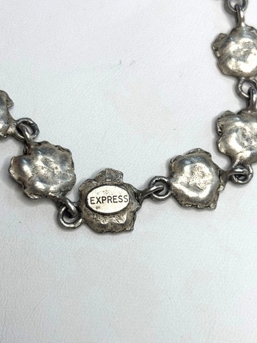 Express Silver Rose Link Necklace Vintage-Inspired Elegant Floral Design For Wom - Picture 3 of 10