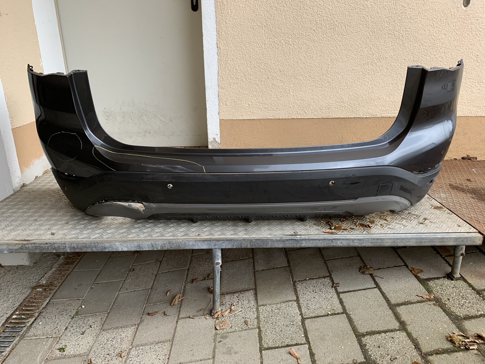 Original BMW F48 X1 Stoßstange hinten 51127403391 Mineralgrau  