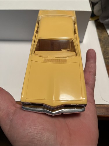 1975 Dodge Dart Sport Plastic Promo Model 1/25 Scale Yellow Blaze With Box - Picture 8 of 15