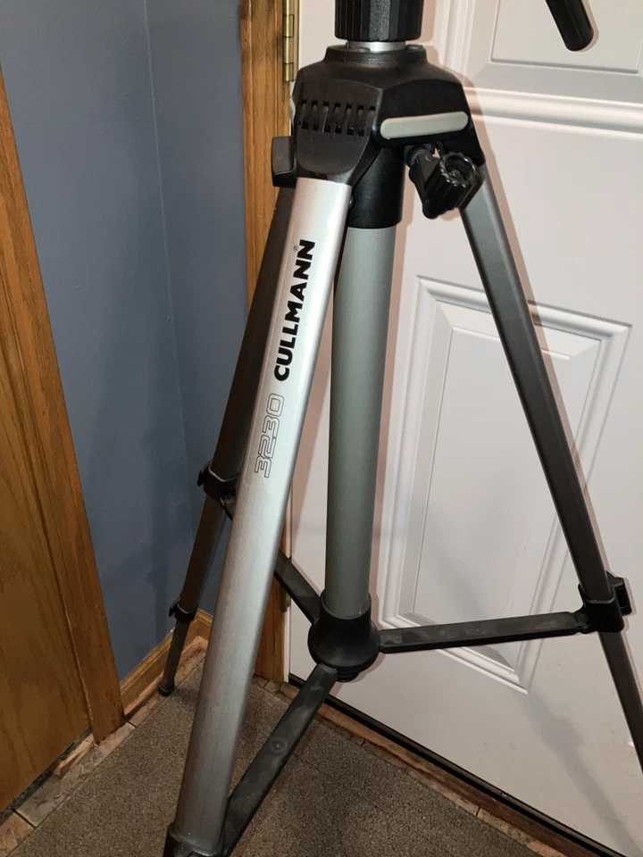 Cullmann 3230 Universal Photo Tripod 3 Way One Touch Pan Head Supports 7.7 lbs - Image 4 of 4