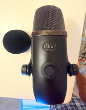 Blue Yeti Microphone de Bureau à Condensateur USB avec Pare-Brise en Mousse, Noir